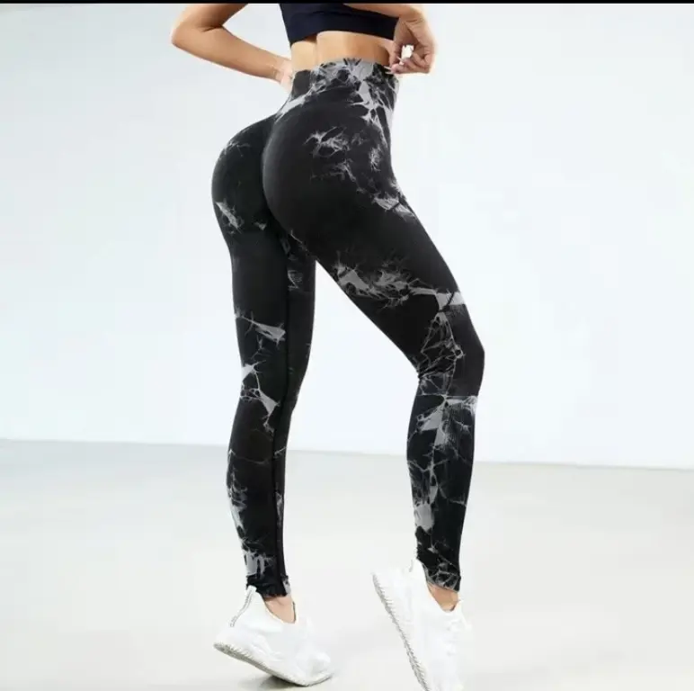 Легинсы для йоги с принтом оптом.