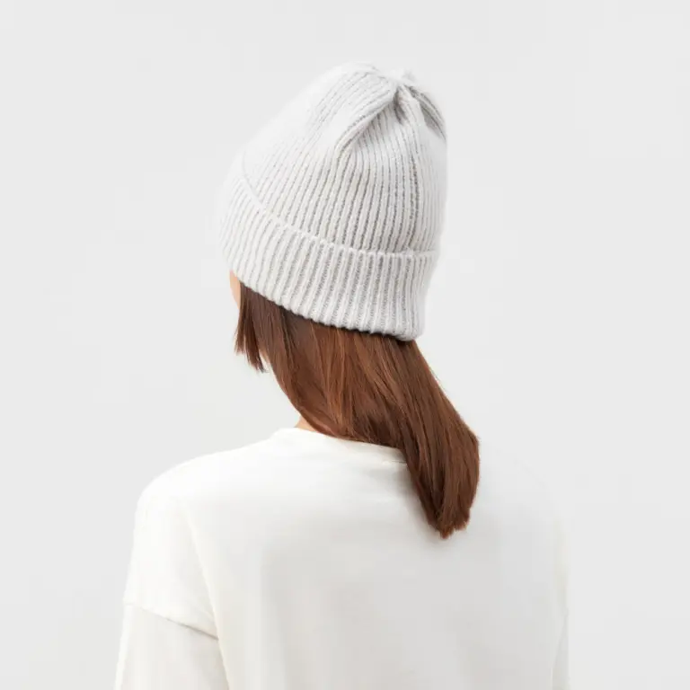 Шапка женская белая опт.