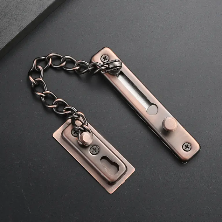 Цепочки для безопасности.