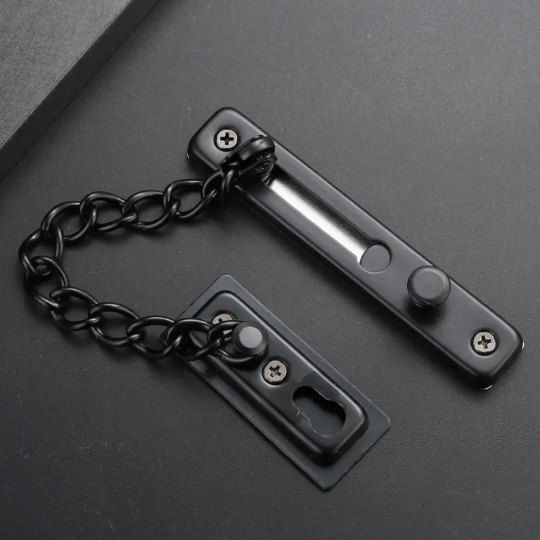 Цепочки для безопасности.